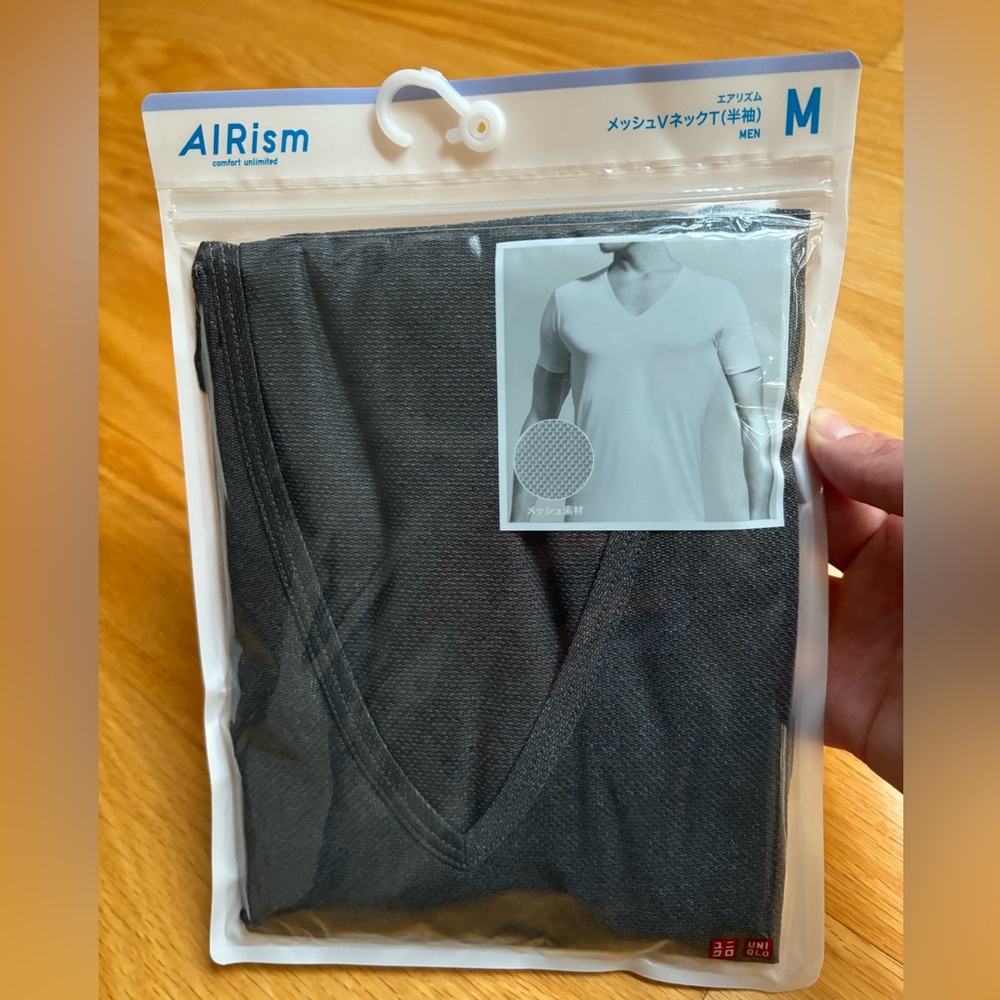 NWT Uniqlo Men’s Airism Mesh Tee